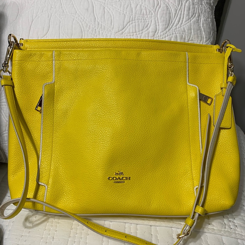 Coach Handbag ✨